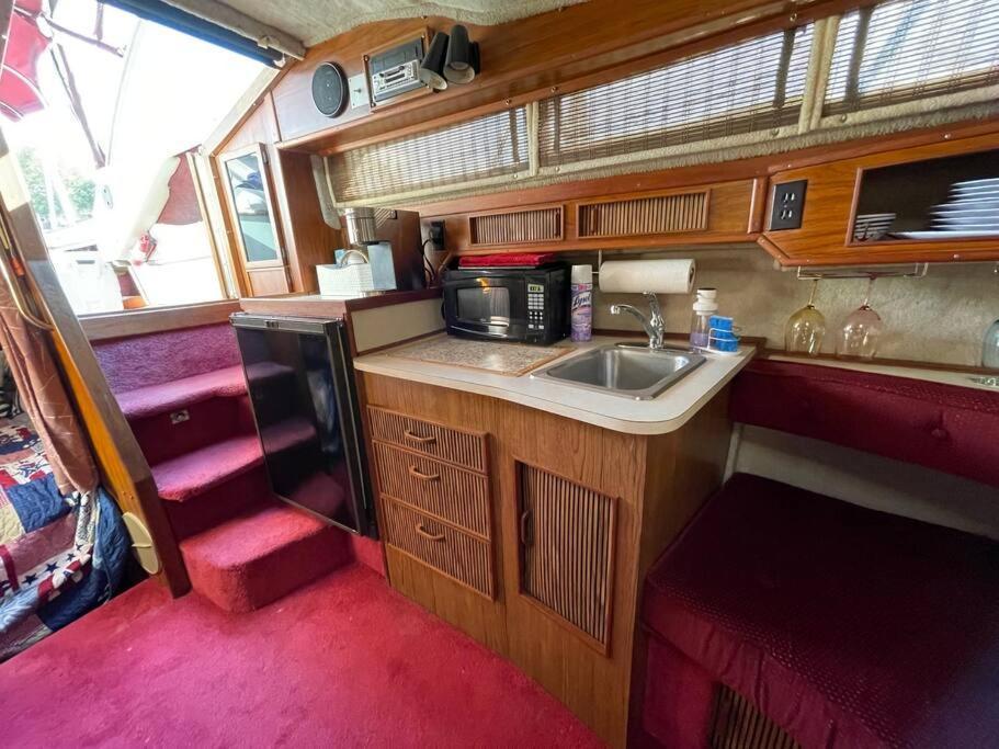Private Yacht On Catskill Creek المظهر الخارجي الصورة